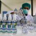 Mahasiswa Unair Olah Limbah Kulit Udang Jadi Hand Sanitizer