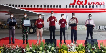 Tingkatkan Efesiensi Pengiriman Paket, J&T Express Luncurkan Air Freighter