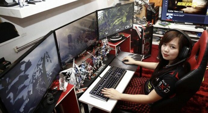 gamer perempuan