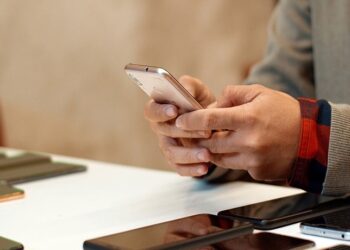 perangkat mobile