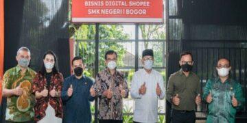 kelas-perdana-kurikulum-bisnis-digital-shopee