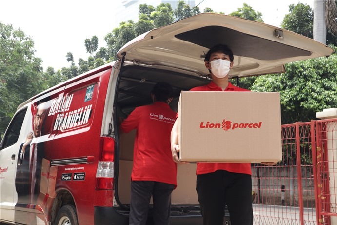 Lion Parcel