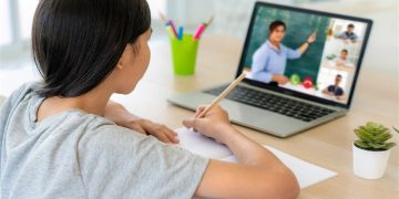 Anak Belajar Online
