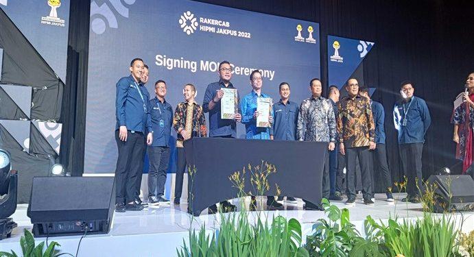 HIPMI x PaperID