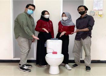 Touchless Smart Toilet