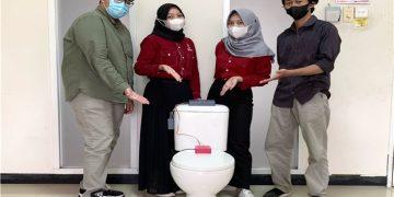 Touchless Smart Toilet