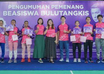 Scarlett Gideon Cari Juara