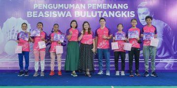Scarlett Gideon Cari Juara