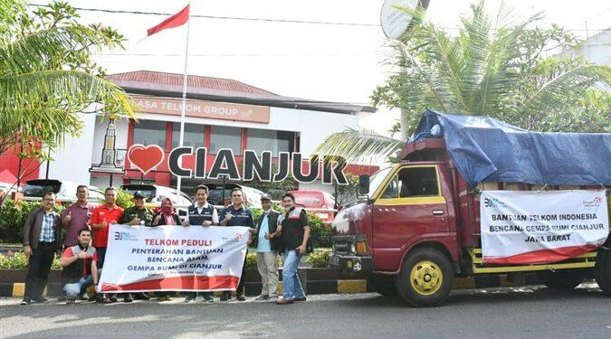 Telkom - penyaluran bantuan
