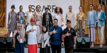 Fashion Show Scraf Media
