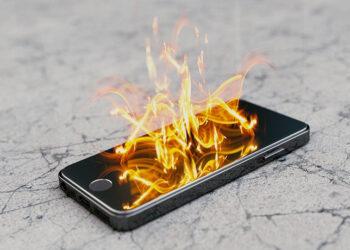 Ponsel terbakar