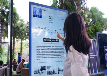 Monash University Change ExhibIT