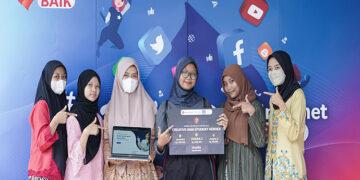 Awarding Internet BAIK Heroes