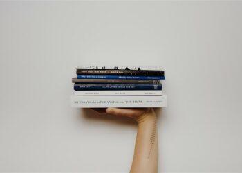 Buku mahasiswa baru