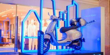 sepeda motor listrik Vespa Elettrica