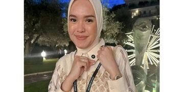 CEO dan Founder Buttonscarves Linda Anggrea