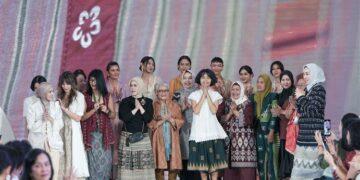 wastra tenun RONA