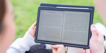 Tablet Dengan Layar Bertekstur Kertas yang Nyaman untuk Mata
