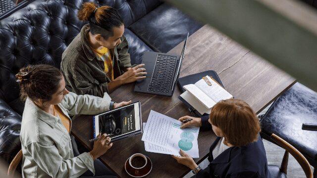 Lenovo Hadirkan Laptop ThinkPad dan IdeaPad Dengan Pengalaman AI