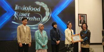 Indofood Riset Nugraha 2024 Kucurkan Dana Riset Bagi 80 Mahasiswa S1