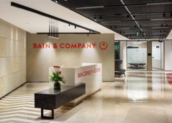 Bain & Company Investasi OpenAI Deployment Company