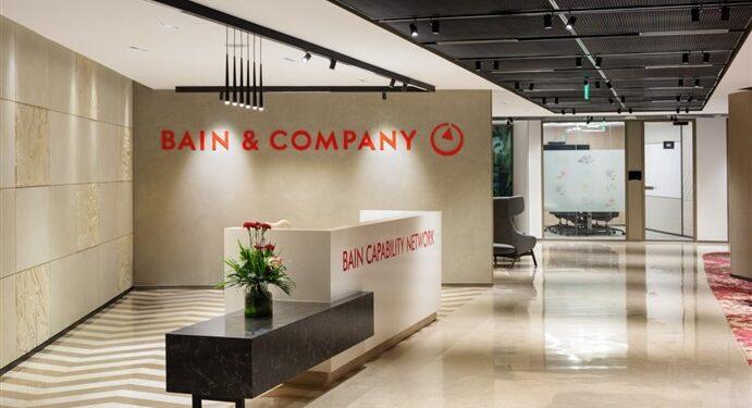Bain & Company Investasi OpenAI Deployment Company