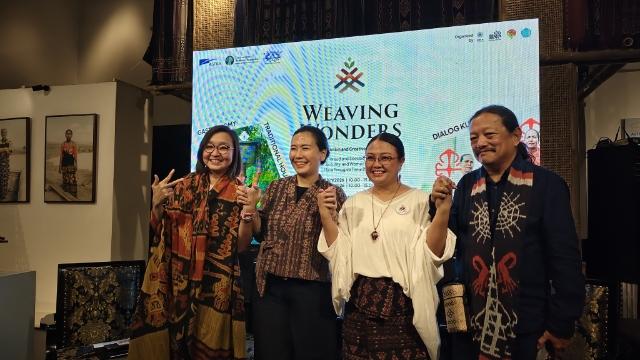 Perkuat Ekonomi Restoratif Lewat Tenun dan Ketahanan Pangan