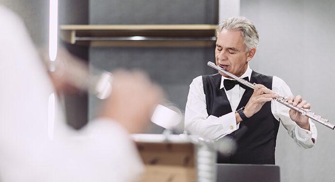 Dari Opera ke Generasi Muda, Andrea Bocelli Bawa 30 Tahun Romanza ke Indonesia